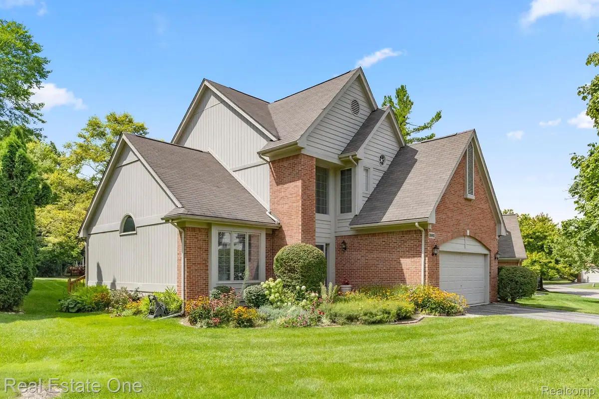 30612 Sequoia Circle, Farmington Hills, MI 48331 - #1