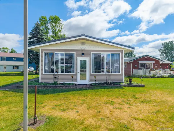 1656 S Riverside Drive, AuGres, MI 48703
