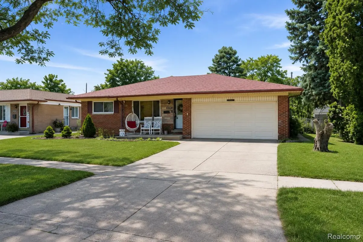 32808 Wareham Court, Warren, MI 48092 - #1