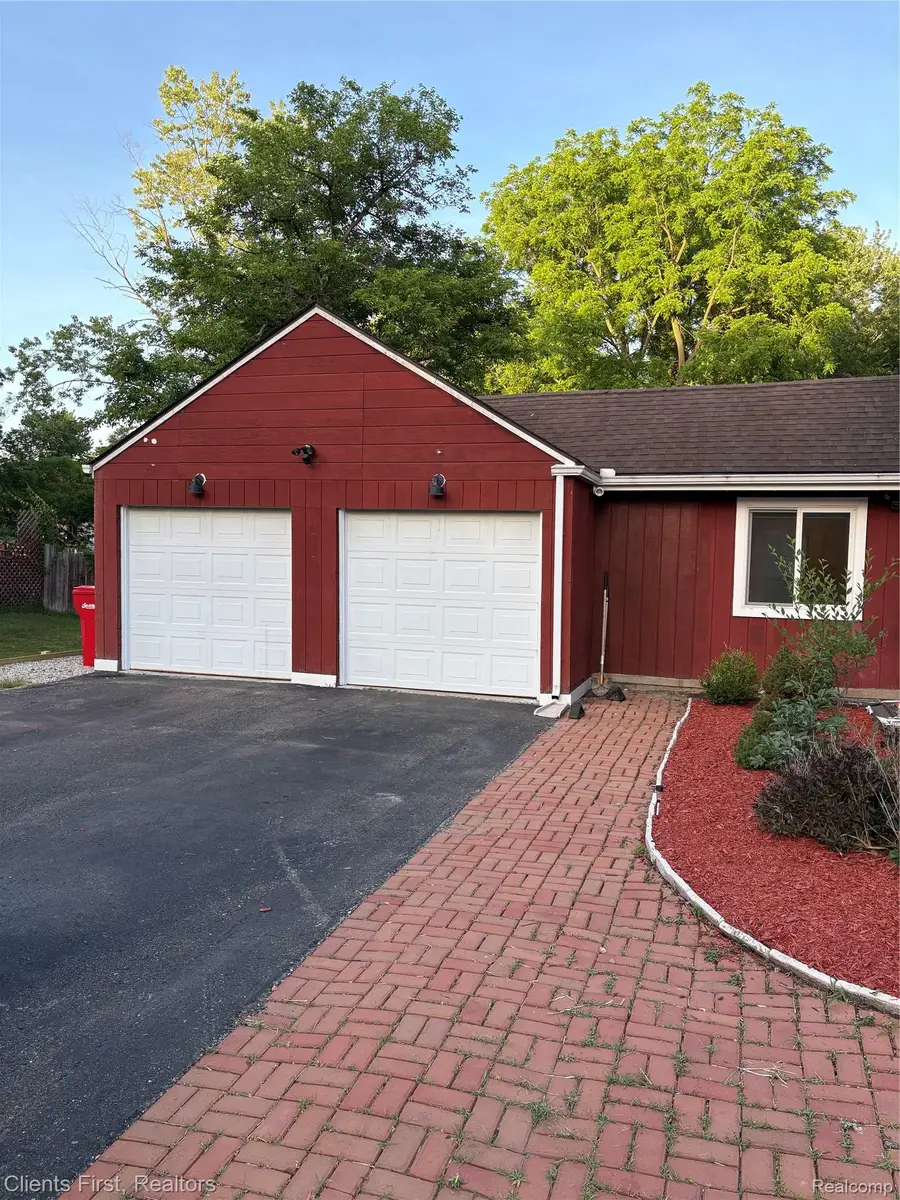 24162 Gleneyrie Drive, Southfield, MI 48033 - #2