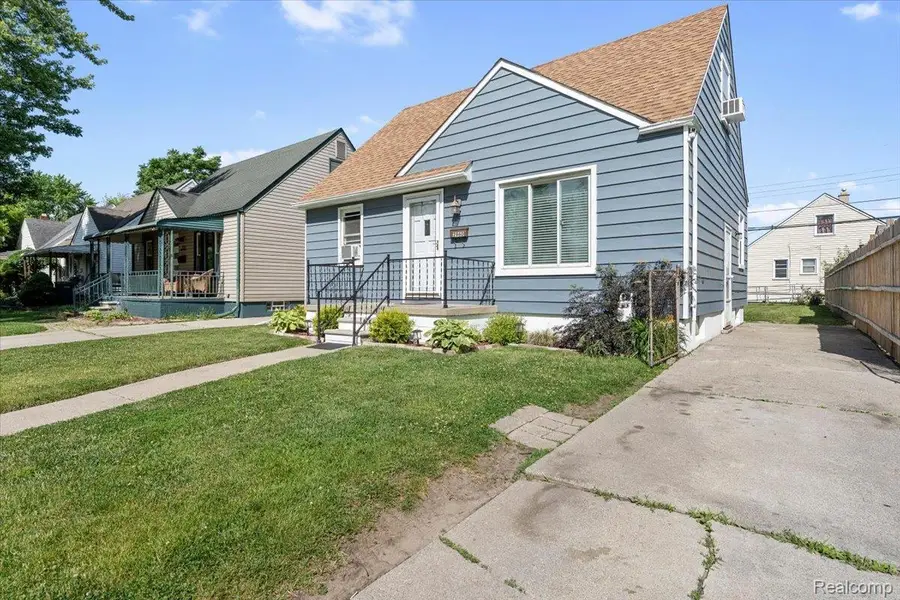 2960 Bailey Avenue, Lincoln Park, MI 48146 - #2