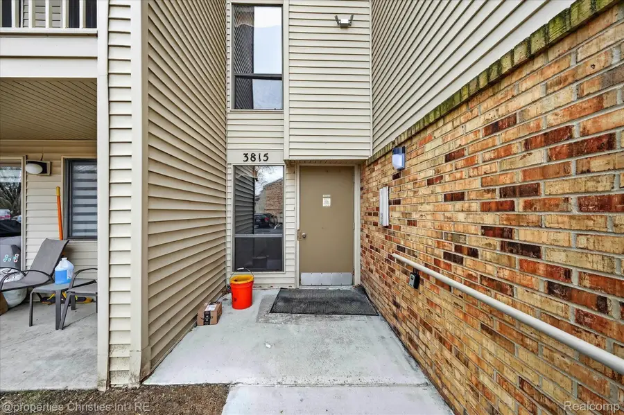 3815 Lone Pine Road, West Bloomfield, MI 48323 - #3
