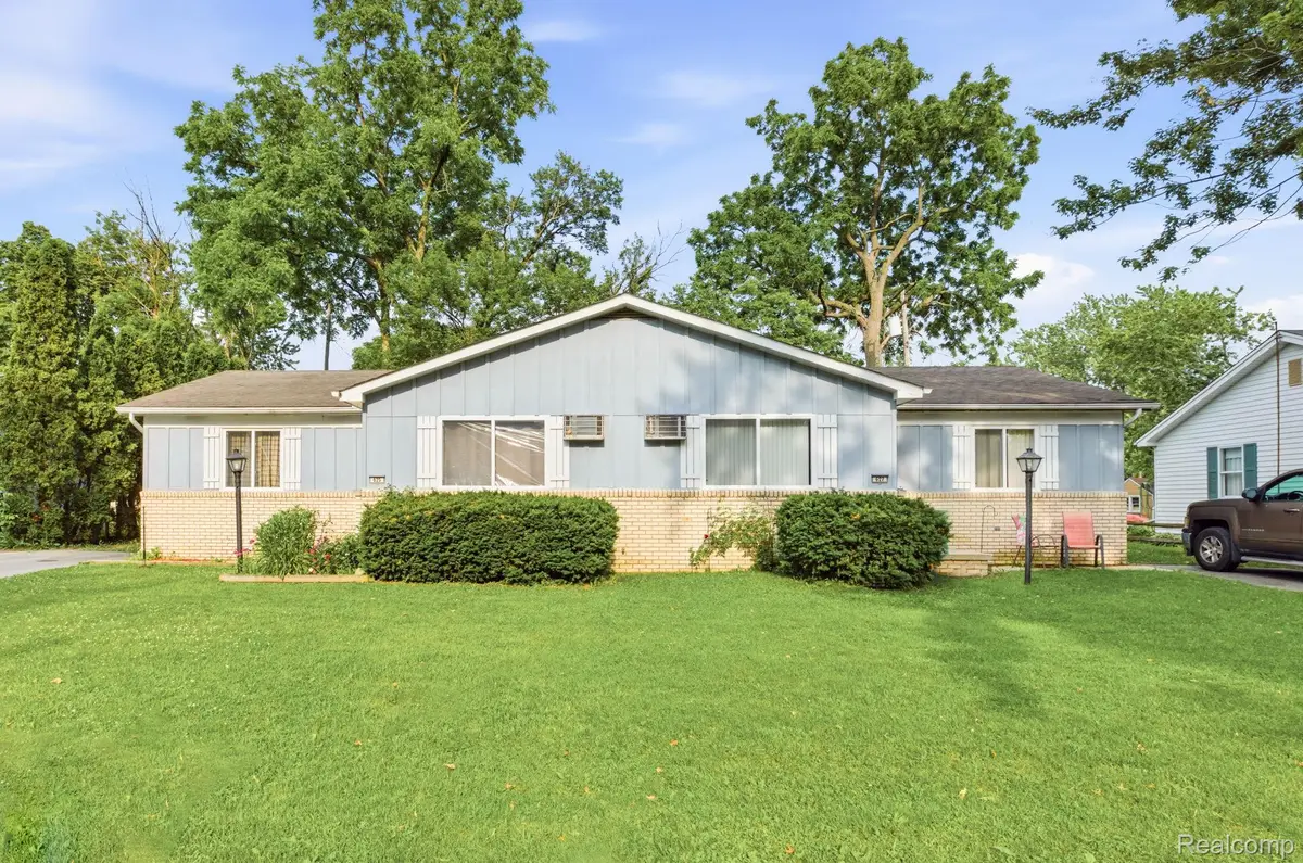 625 S 11th Street, Saint Clair, MI 48079 - #1