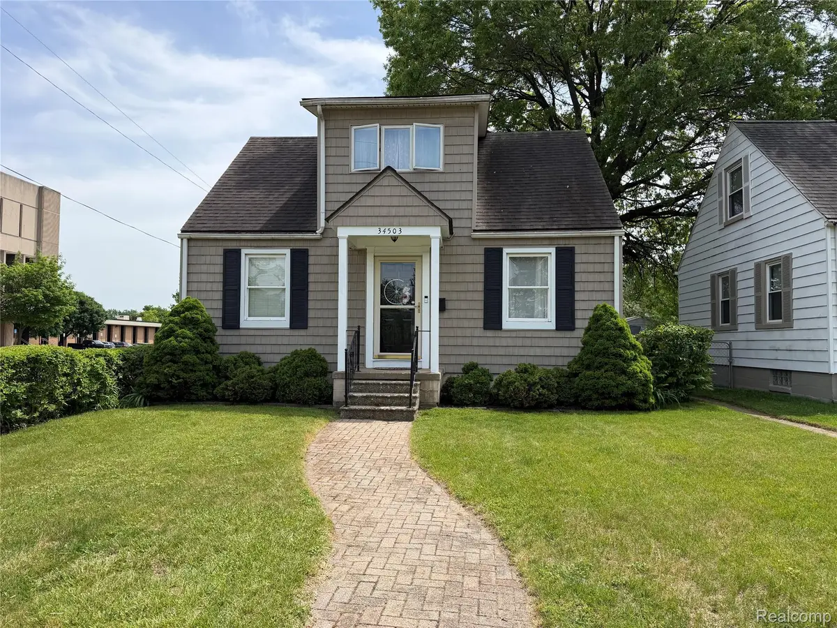 34503 Chestnut Street, Wayne, MI 48184 - #1