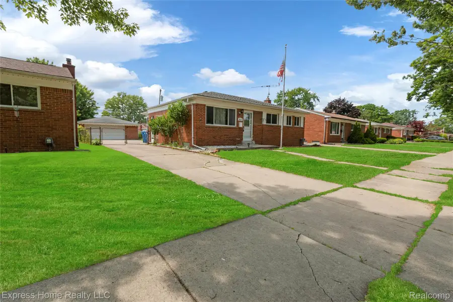 25217 Roan Avenue, Warren, MI 48089 - #2