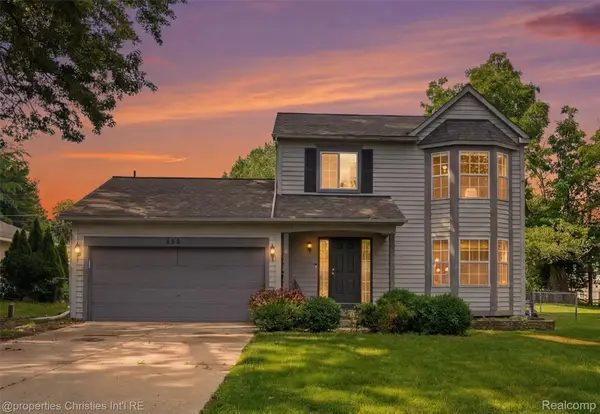 124 Rexton Street, Novi, MI 48377