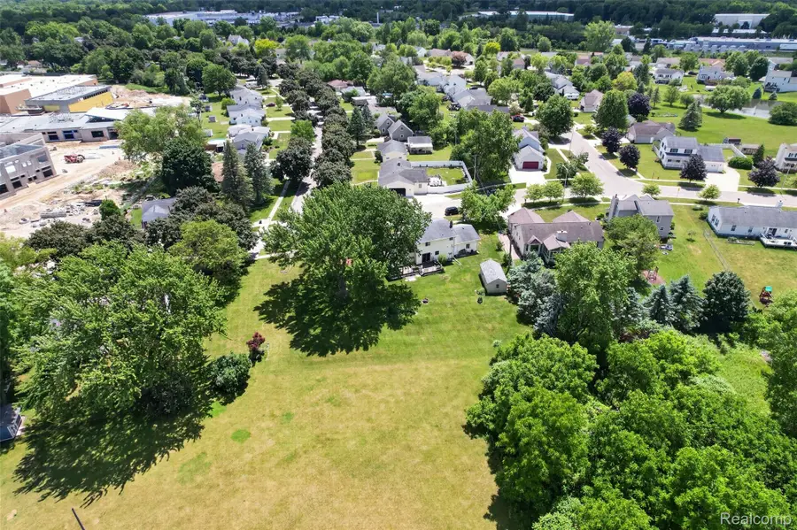 310 Browning Drive, Howell, MI 48843 - #3