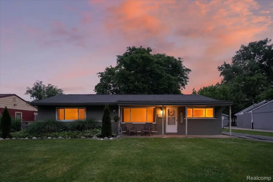 2614 Penna Drive, West Bloomfield, MI 48324 - #2