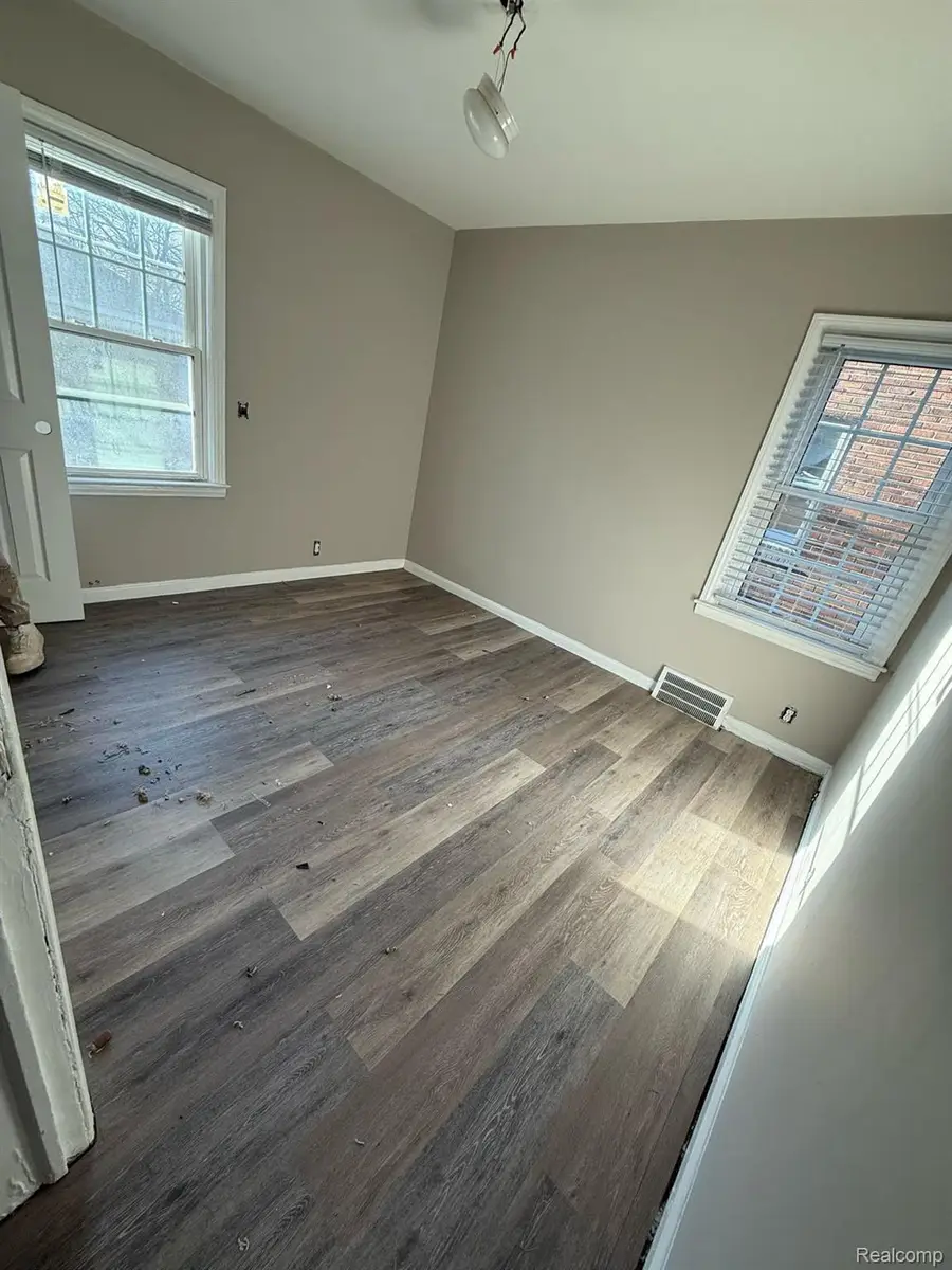 18655 Strasburg Street, Detroit, MI 48205 - #2