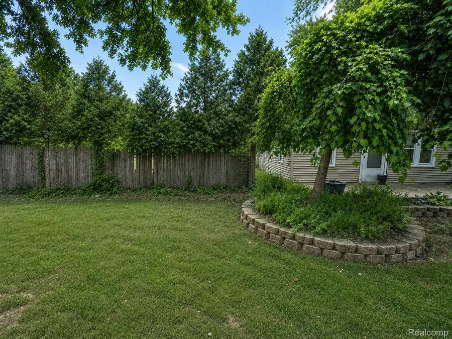 6851 Merriman Road, Romulus, MI 48174 - #2