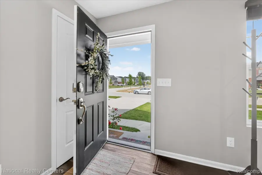 33137 Fuhrmann Drive, Sterling Heights, MI 48310 - #3
