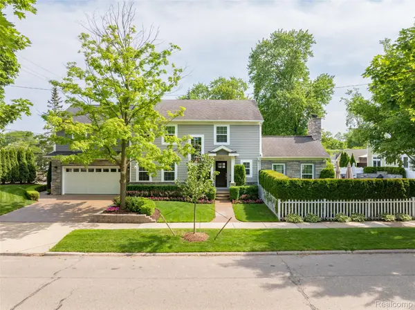 2872 Manchester Road, Birmingham, MI 48009