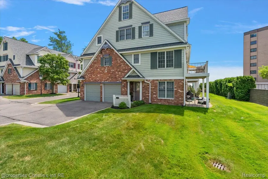26010 Felicity Landing, Harrison Township, MI 48045 - #3