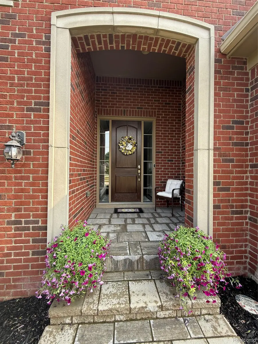 58626 Valley View Drive, Washington, MI 48094 - #3