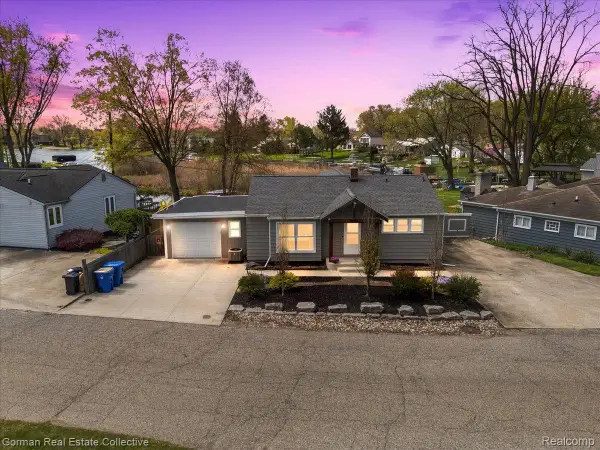 4583 Forest Avenue, Waterford, MI 48328