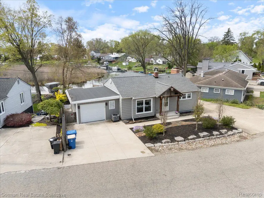 4583 Forest Avenue, Waterford, MI 48328 - #2