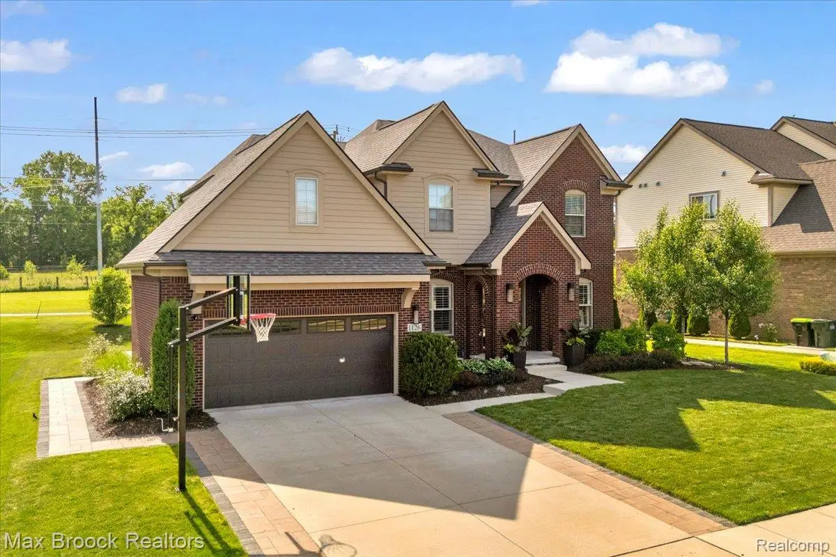 1126 Queensboro Drive, Rochester Hills, MI 48307 - #1