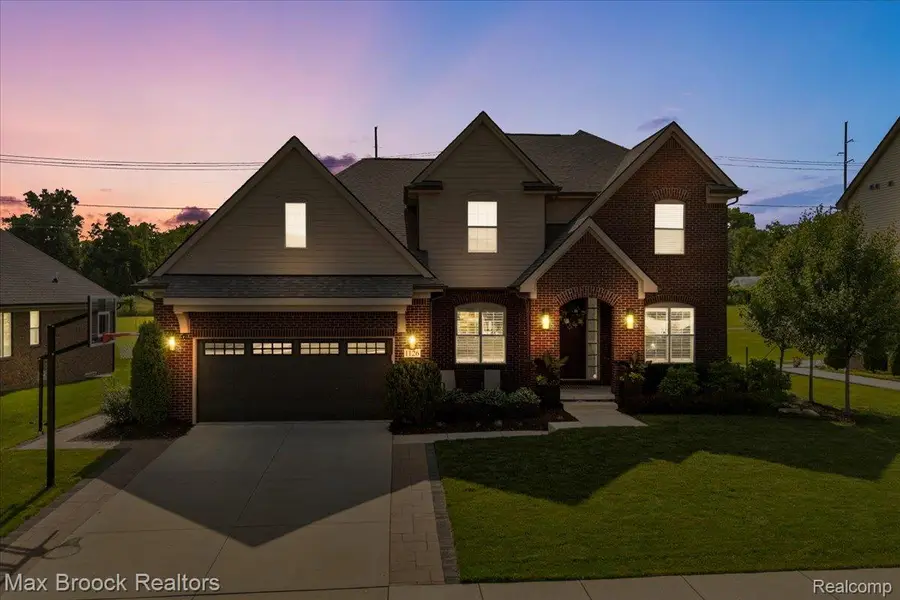 1126 Queensboro Drive, Rochester Hills, MI 48307 - #2