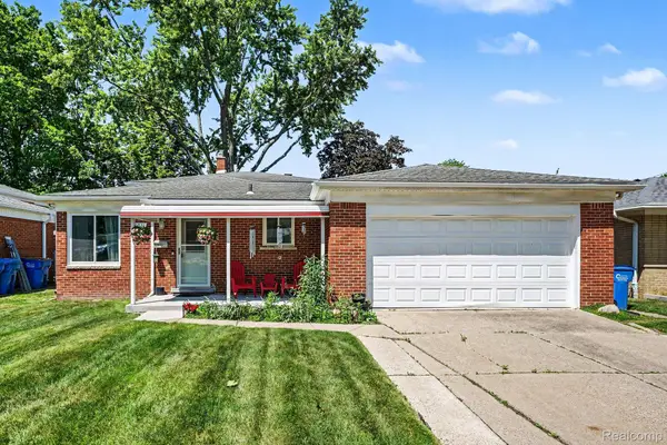 30831 Ridgefield Avenue, Warren, MI 48088