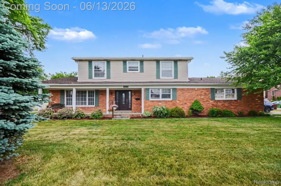 6653 Flintlock Ridge, Utica, MI 48317 - #2