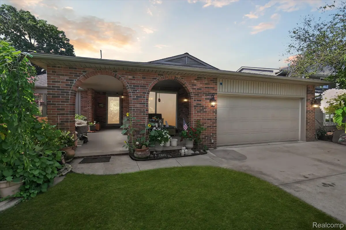 44131 Westminister Way, Canton, MI 48187 - #1