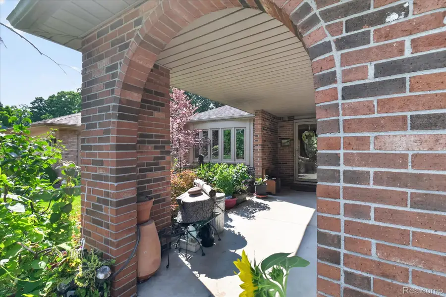 44131 Westminister Way, Canton, MI 48187 - #2