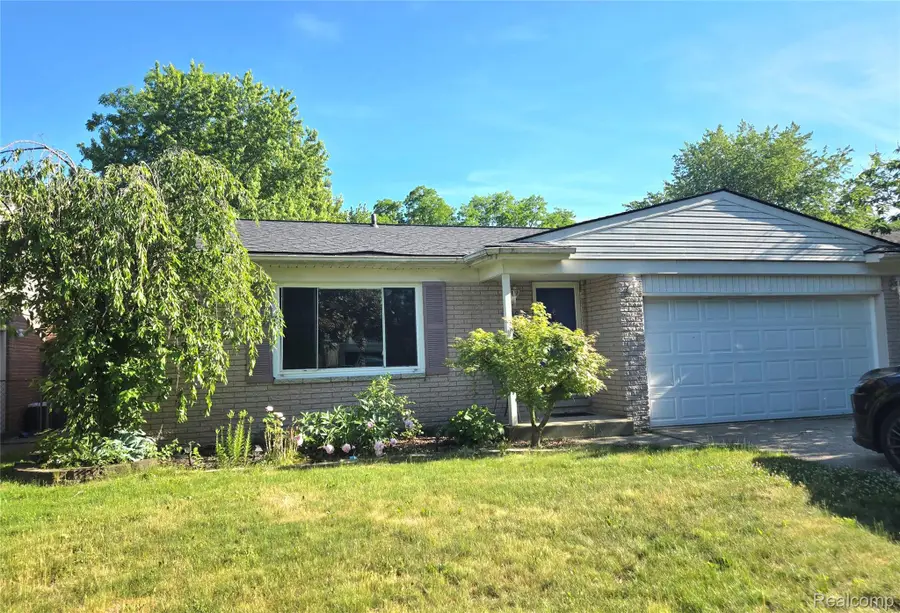39857 John Drive, Canton, MI 48187 - #2