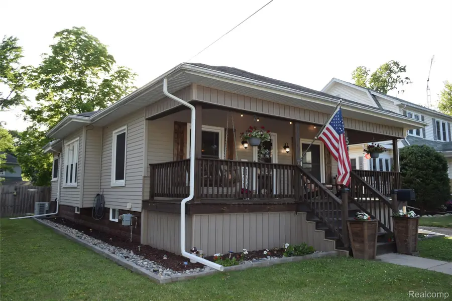 505 N Marquette Street, Durand, MI 48429 - #2