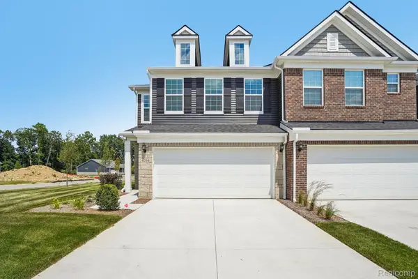 4054 Nottingham Circle, Clarkston, MI 48346