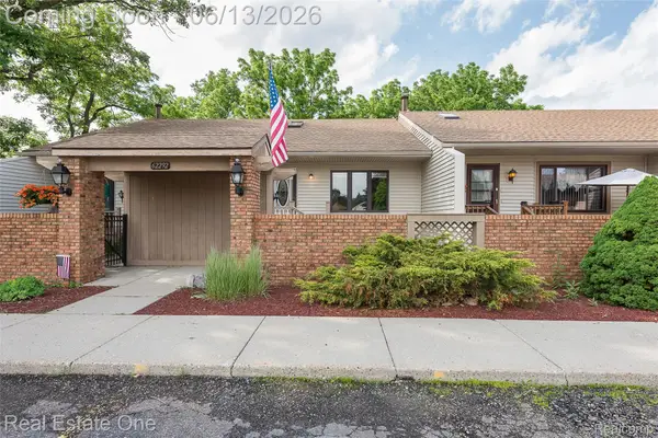 62292 Yorktown Drive #2, SouthLyon, MI 48178