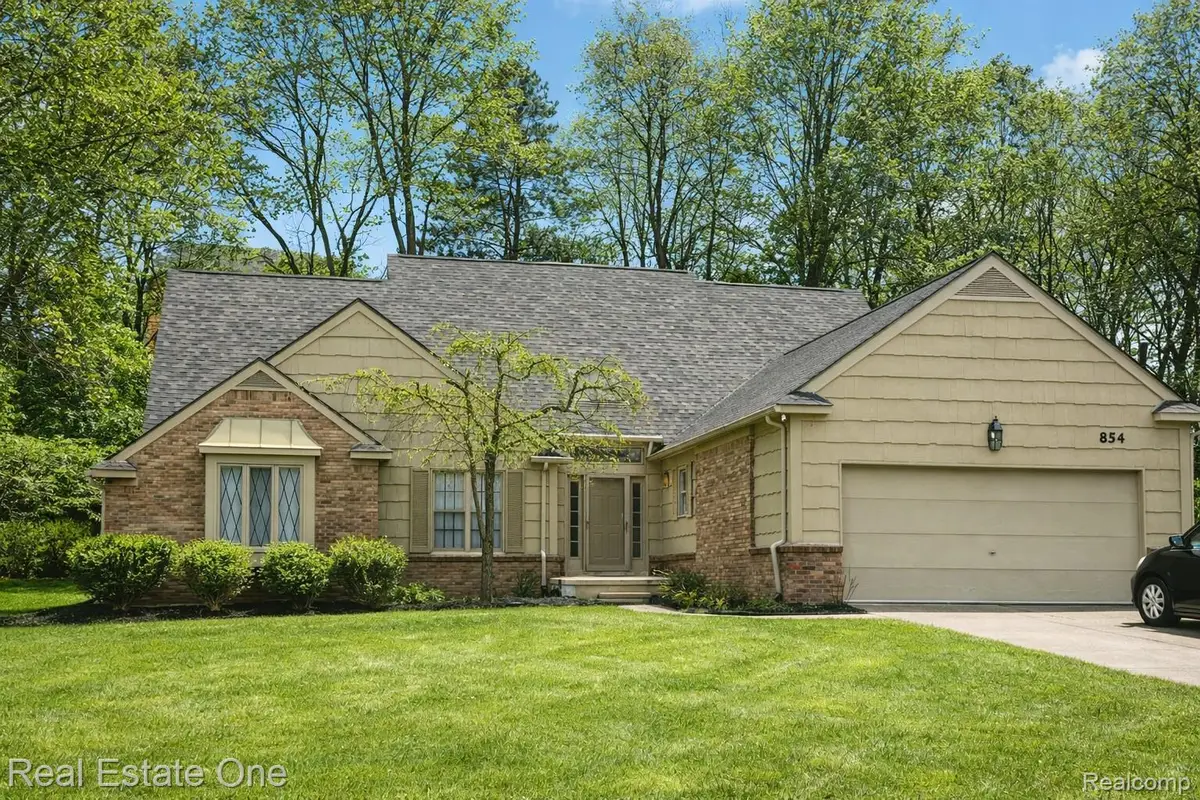 854 River Bend Drive, Rochester Hills, MI 48307 - #1