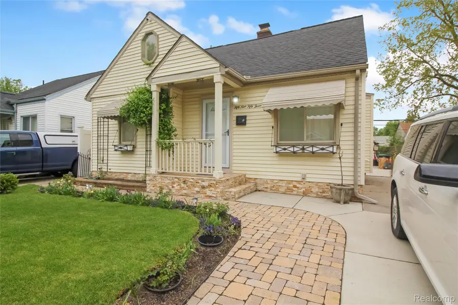 5953 Cooper Street, Taylor, MI 48180 - #2