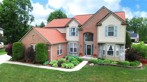 6240 Moonstone Court, GrandBlanc, MI 48439