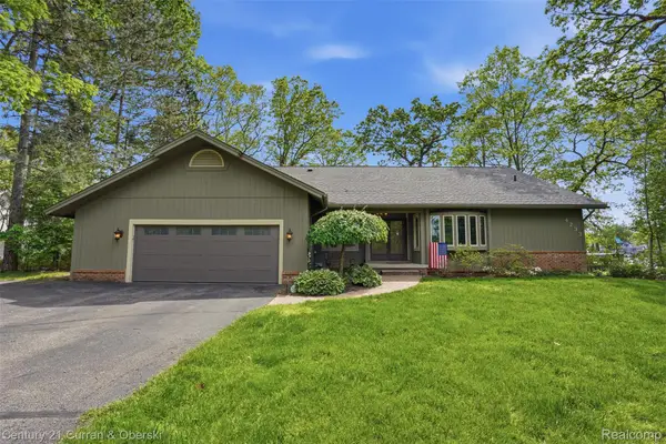 4233 Blain Island Road, Waterford, MI 48329
