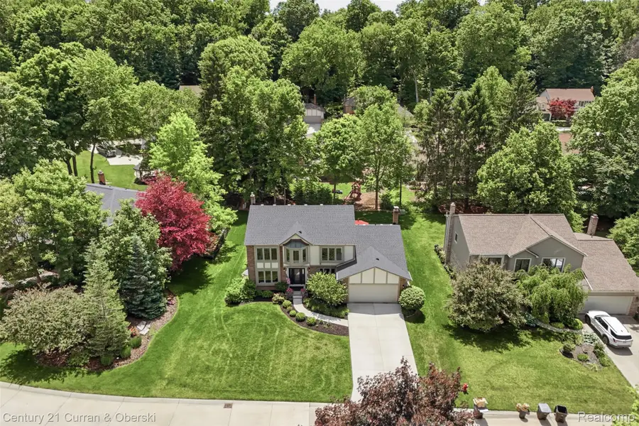 42149 Crestview Circle, Northville, MI 48168 - #2
