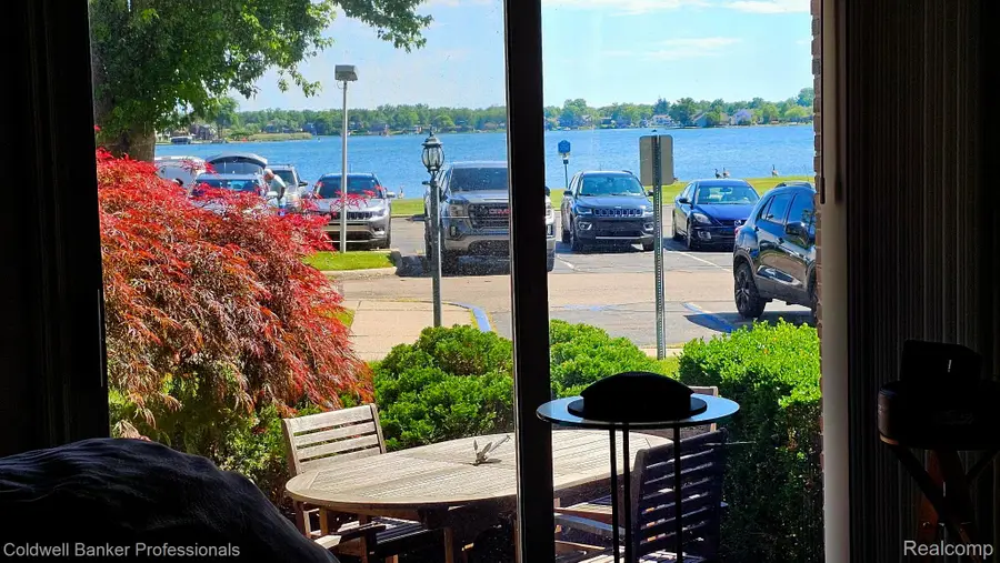 1647 Cass Lake Road, Keego Harbor, MI 48320 - #2