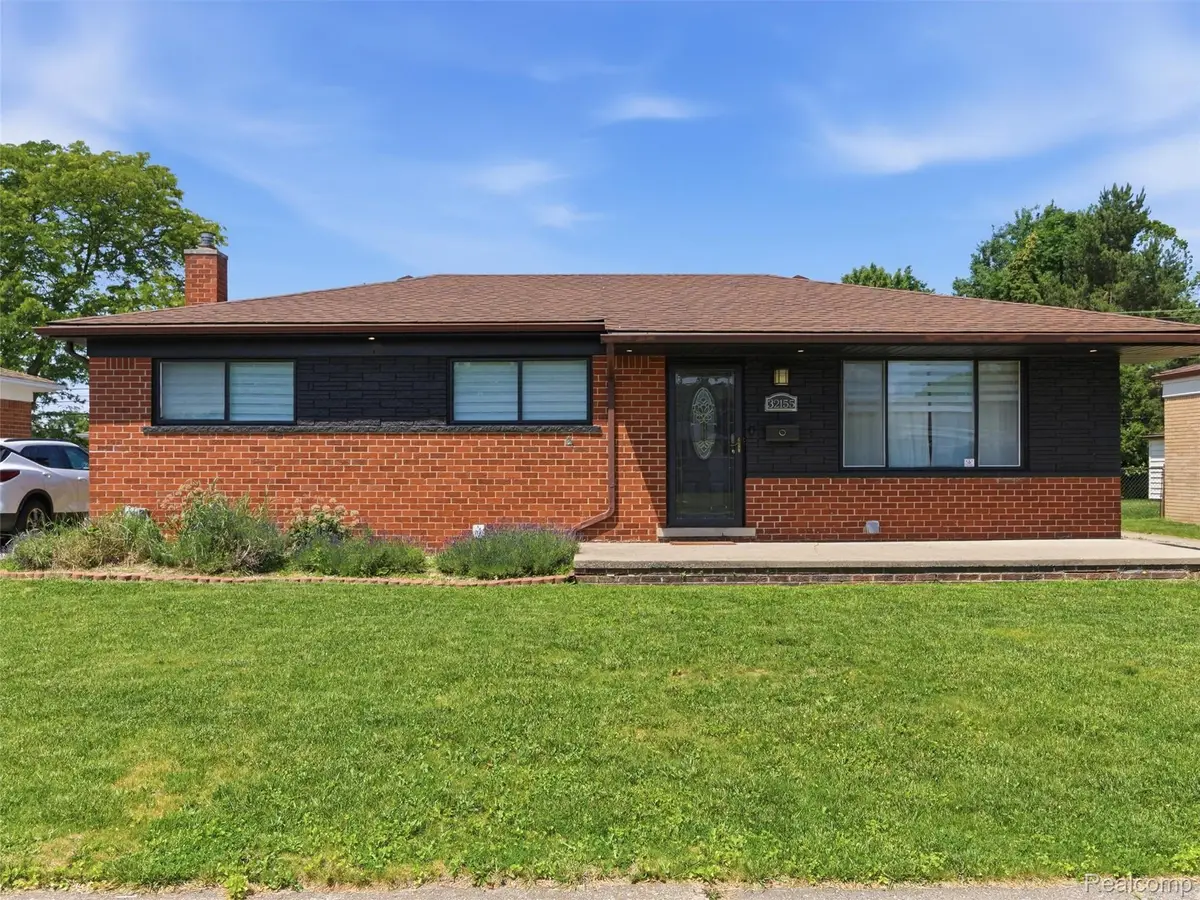 32155 Dover Avenue, Warren, MI 48088 - #1