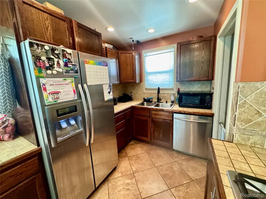 15153 Dasher Avenue, Allen Park, MI 48101 - #3