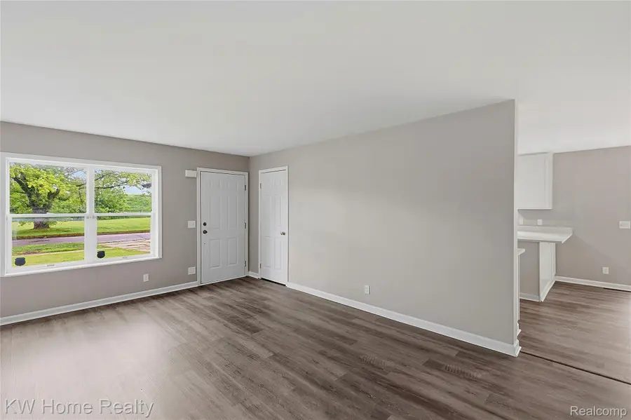 421 1st Avenue, Pontiac, MI 48340 - #3