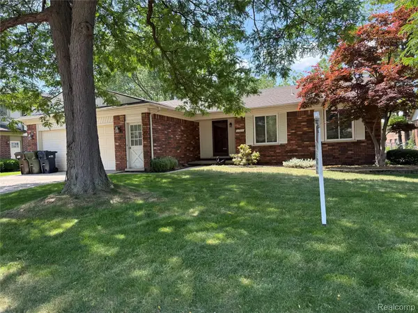 14322 Four Lakes Drive, SterlingHeights, MI 48313