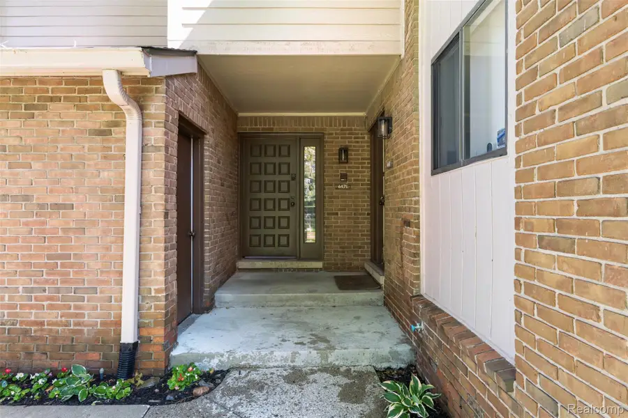 6471 Maple Hills Drive, Bloomfield, MI 48301 - #3