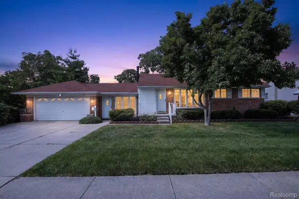 32740 Alvin Street, GardenCity, MI 48135
