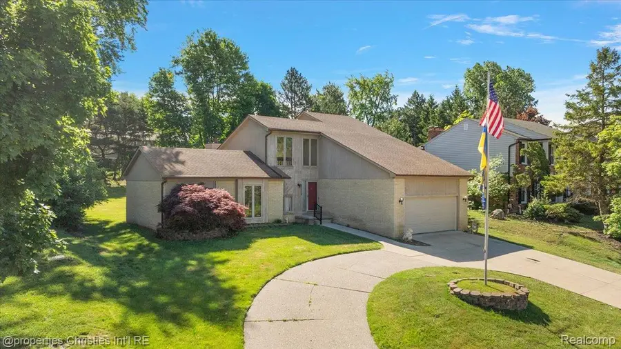 37224 Chesapeake Road, Farmington Hills, MI 48335 - #3