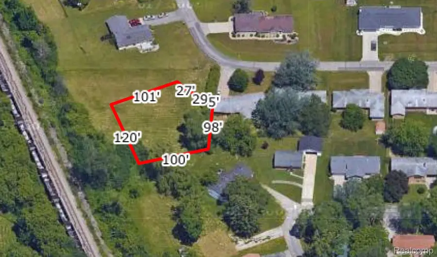 4500 S Michelle Street, Saginaw, MI 48601 - #2