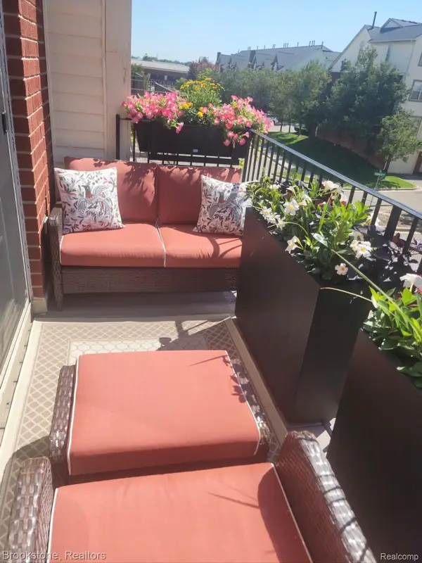 1588 Devon Lane #1, Troy, MI 48084
