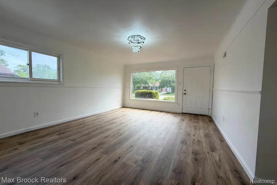 28521 Sutherland Street, Southfield, MI 48076 - #2