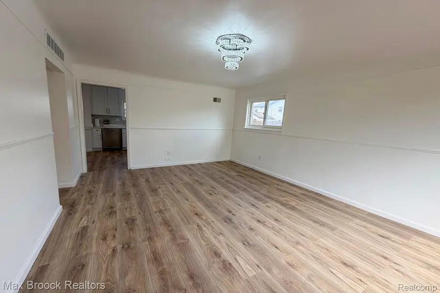 28521 Sutherland Street, Southfield, MI 48076 - #3