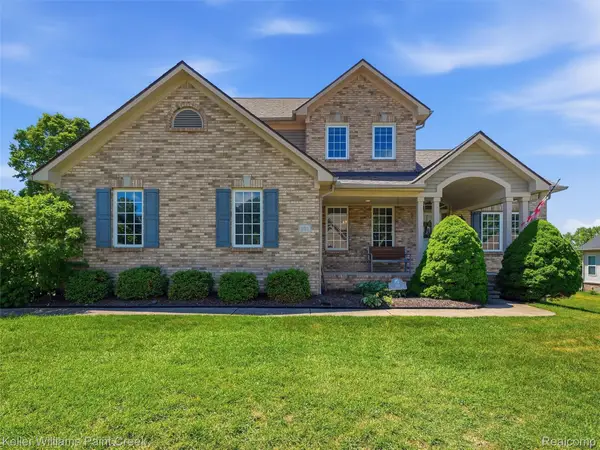 101 Willow Lake Drive, Oxford, MI 48371