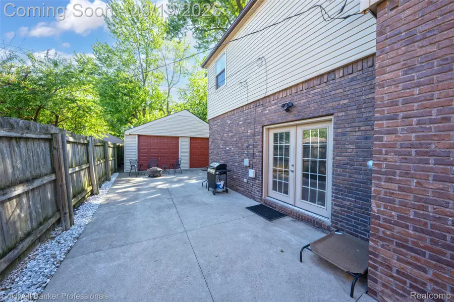 1625 Hampton Road, Grosse Pointe Woods, MI 48236 - #2