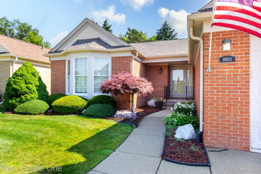 18801 Maple Circle N #13, Clinton Township, MI 48036 - #3